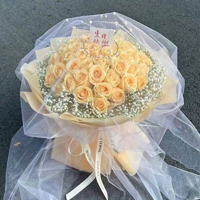 吕梁52朵香槟玫瑰满天星，你就是我的全部